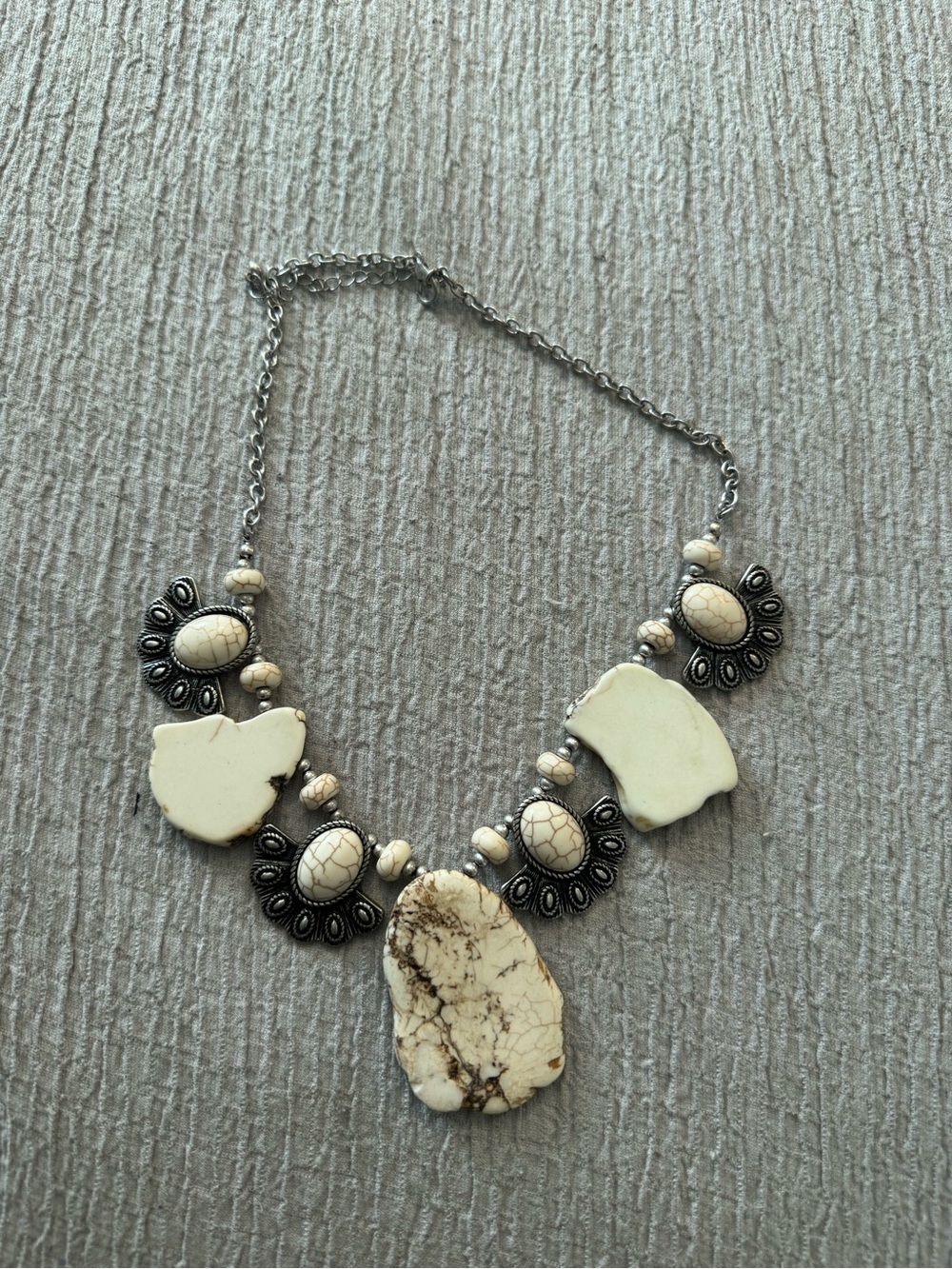 White Stone Statement Necklace - Unbranded Women’s Jewelry